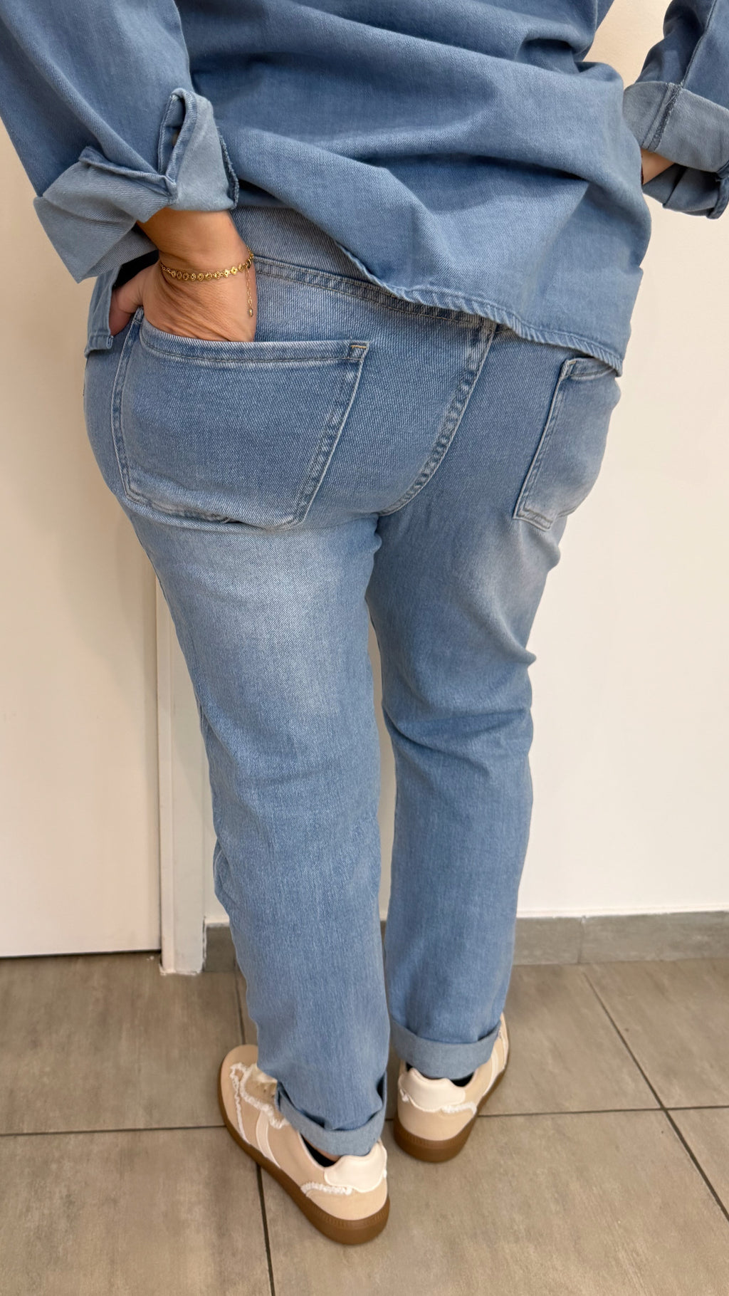 MOM PAUL BLEU